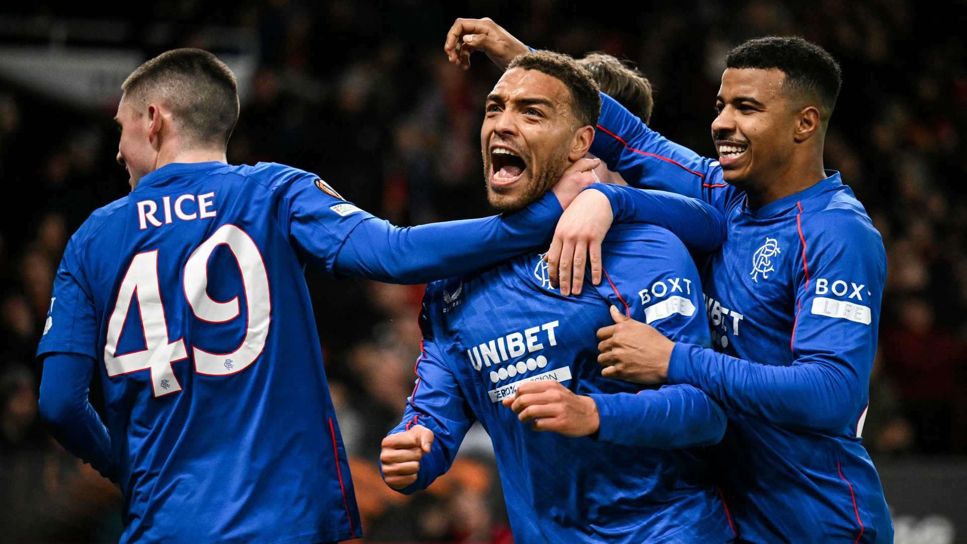 女性足球发 女性足球发