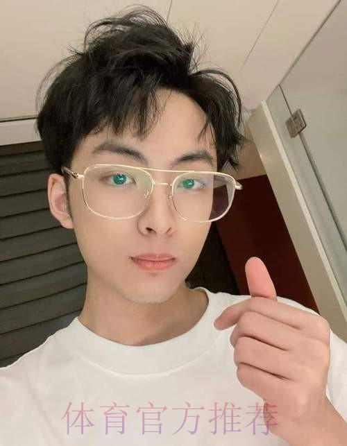 【直播】树叶说自己分低,赖神回应:赛季初笨鸟先飞而已,闹麻了